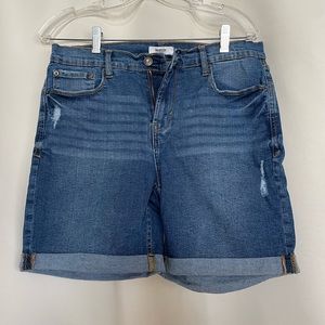 Kensie, Jean shorts
